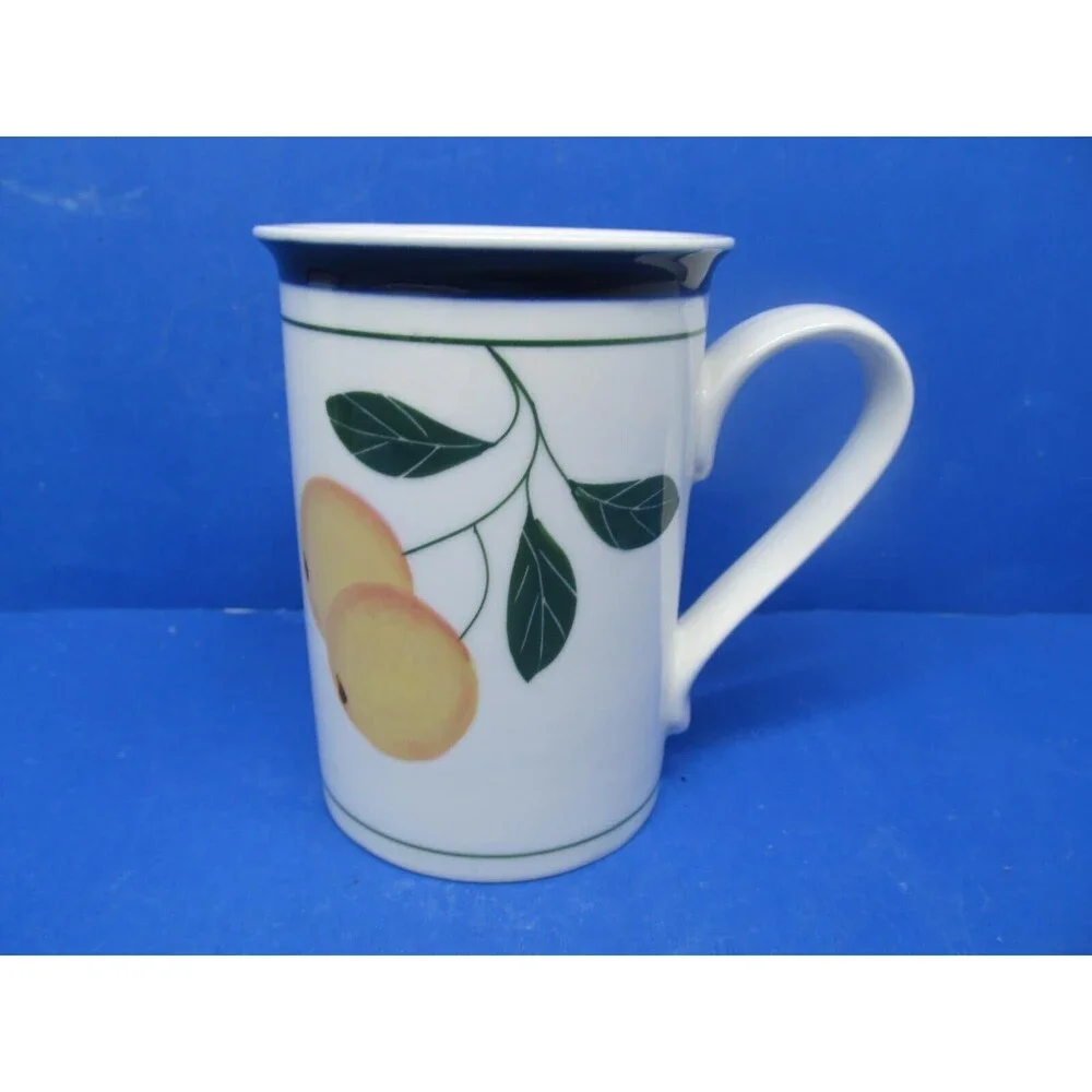 Dansk Berries Yellow Gooseberries On White 10 oz. Porcelain Mug VGC    2001-2003